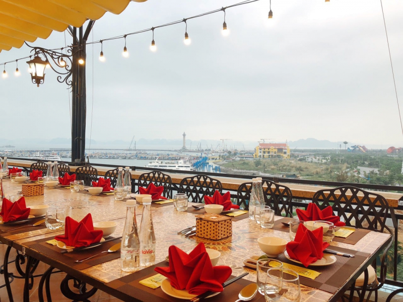 Thien Anh seafood Restaurant Halong
