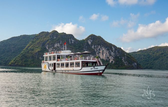 4-star Orchid cruise in Lan Ha Bay
