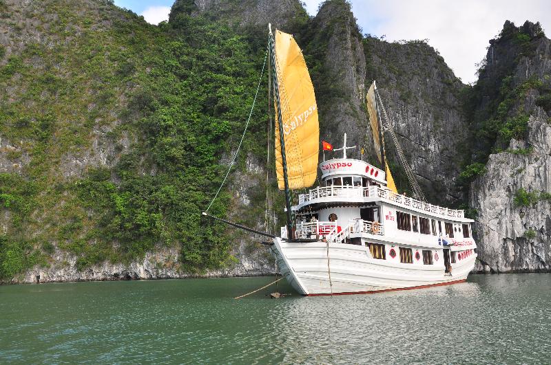  4 Star Calypso Cruise - Halong Bay