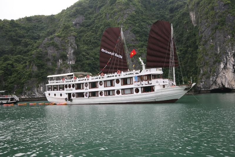 3-Star Oriental Sails - Halong Bay 
