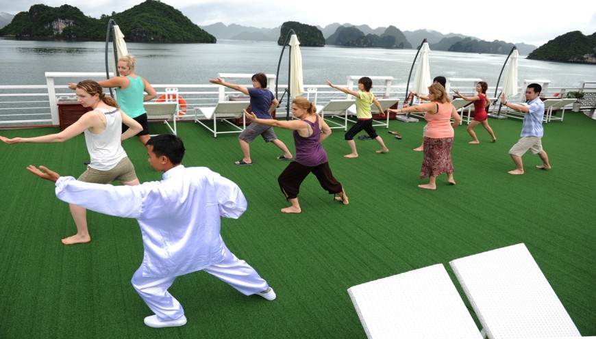Azalea Cruise Lan Ha Bay