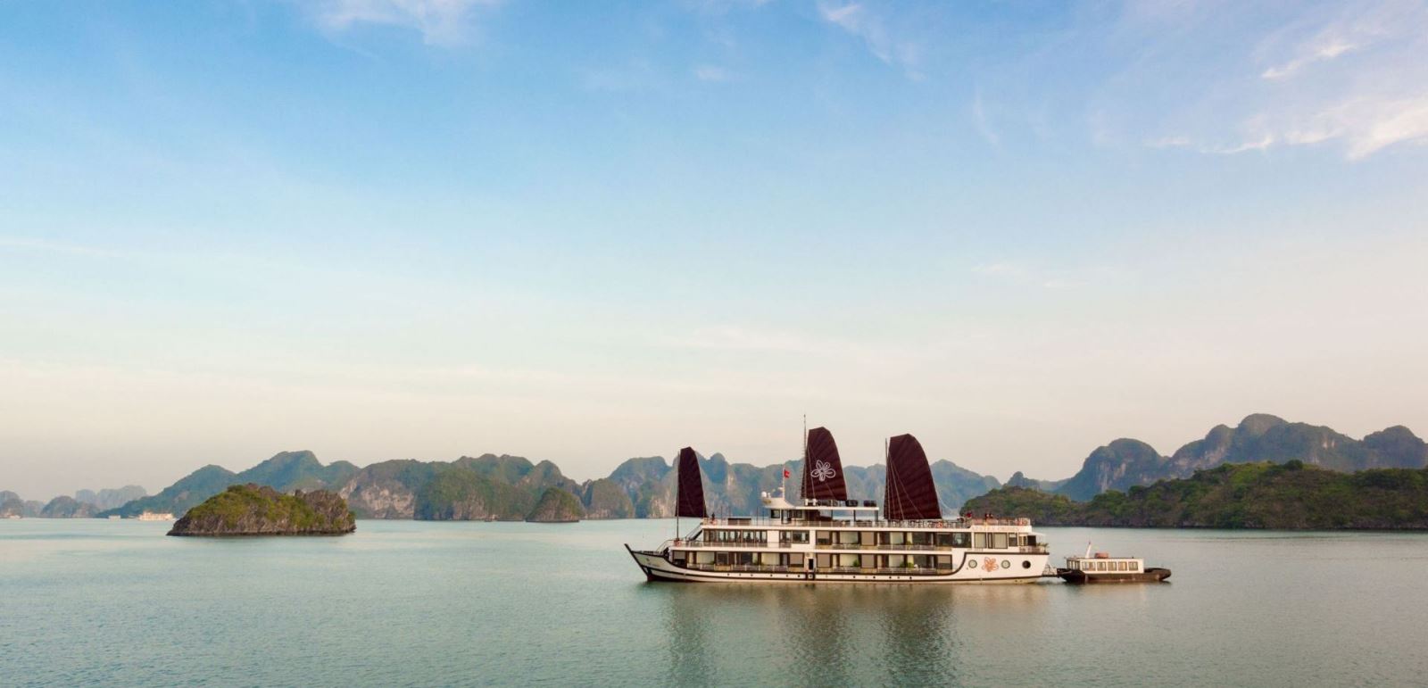5-star Azalea Cruise in Lan Ha Bay