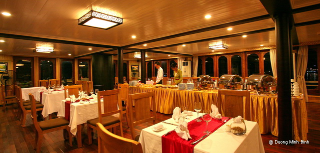 Pelican cruise, Ha Long Bay