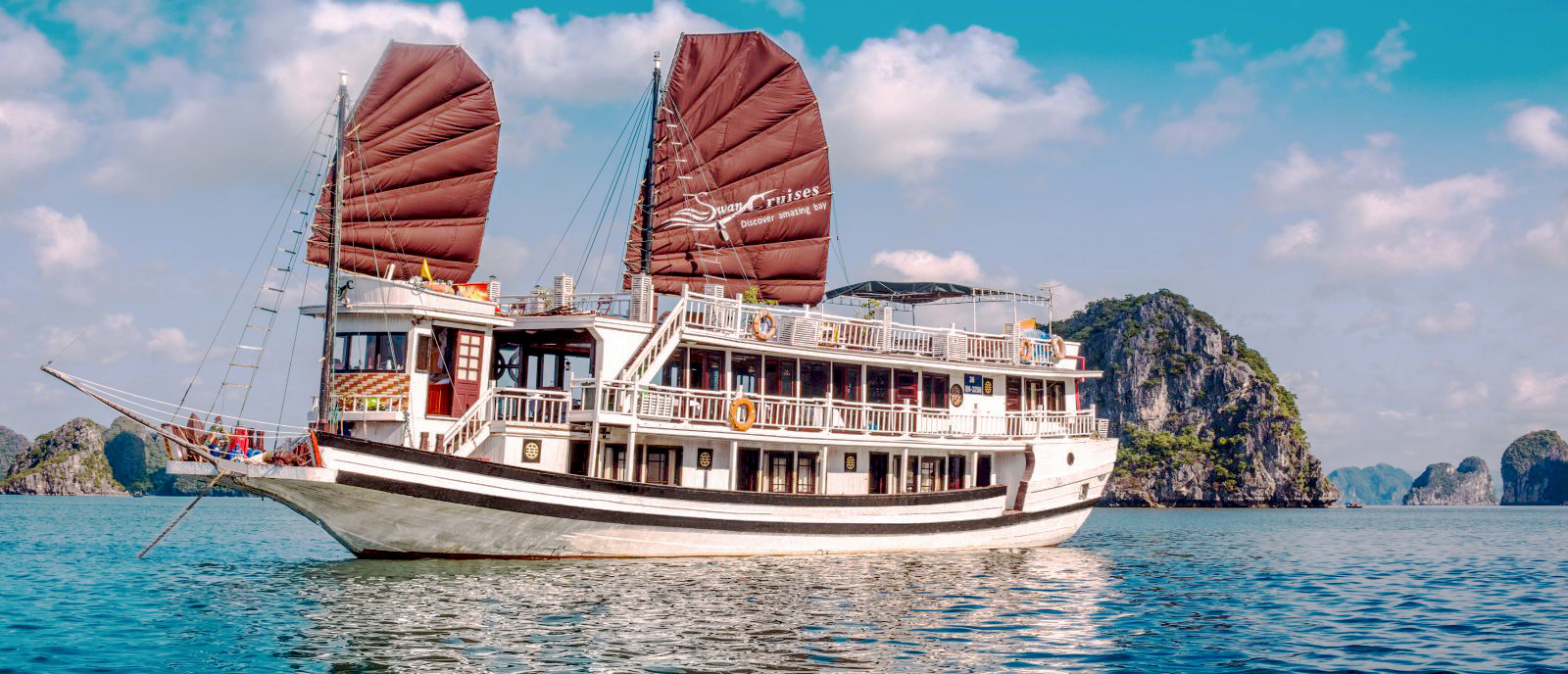 3-star Swan cruise in Ha Long Bay  